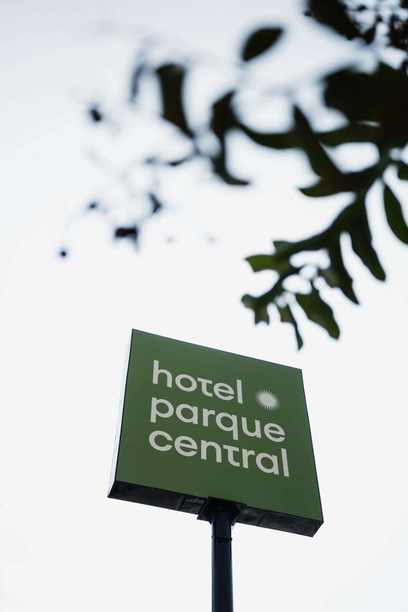 Hotel Parque Central Monterrey Ngoại thất bức ảnh