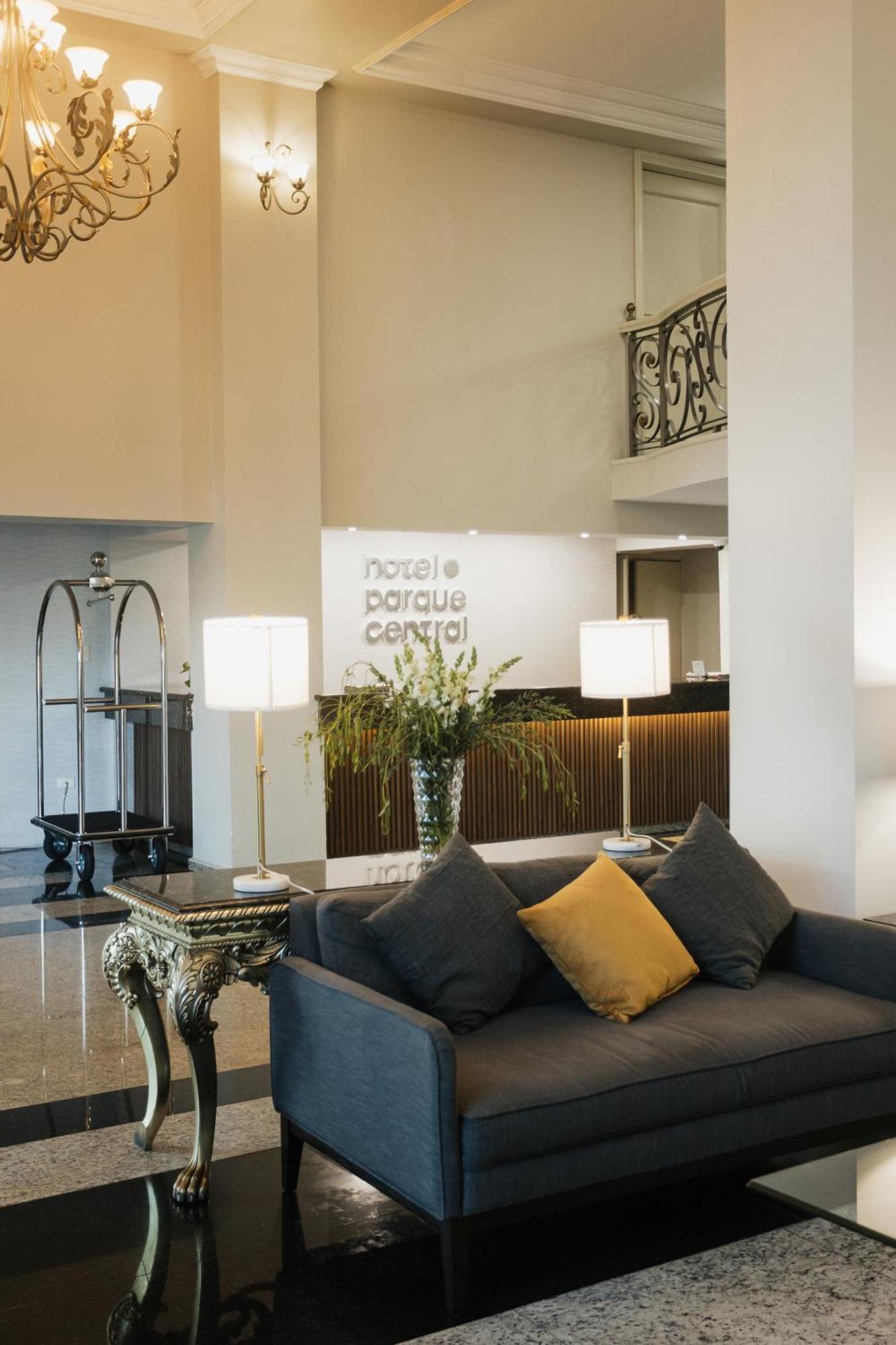 Hotel Parque Central Monterrey Ngoại thất bức ảnh
